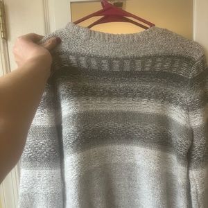 Abercrombie kids gray sweater.